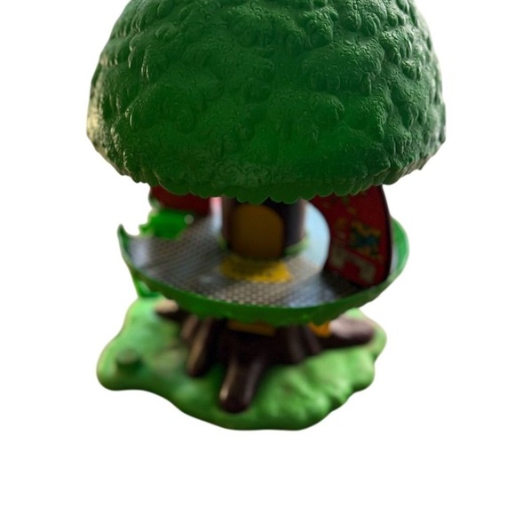Green Treehouse Playset - Picture 3 of 6